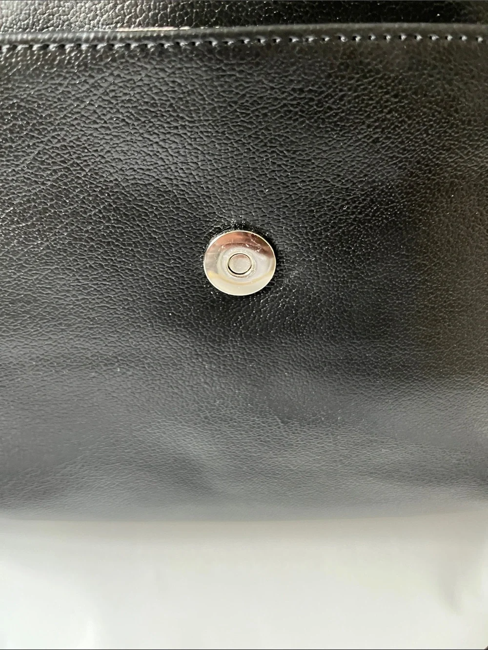 Jill.E Designs. Black Leather Laptop Crossbody Bag